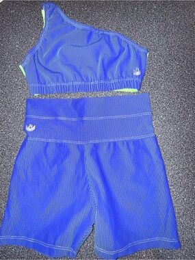 Taytr Vibe Dancewear One-Shoulder Dance Set - Blue Size Adult Small
